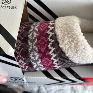 New with Tags Isotoner Slippers in Pink and Gray